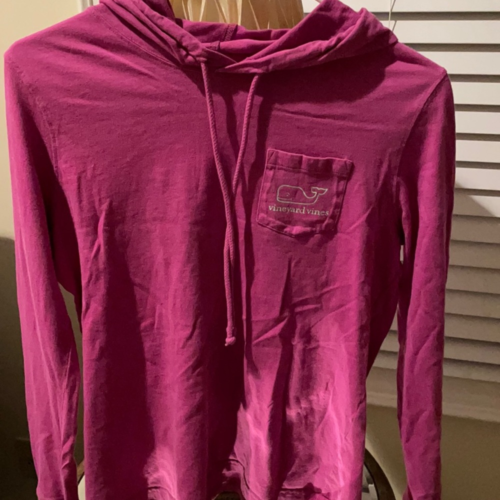 Vineyard vines fuchsia hoodie